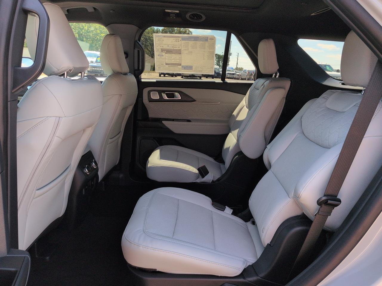 2027 Ford Explorer Platinum Appleton WI