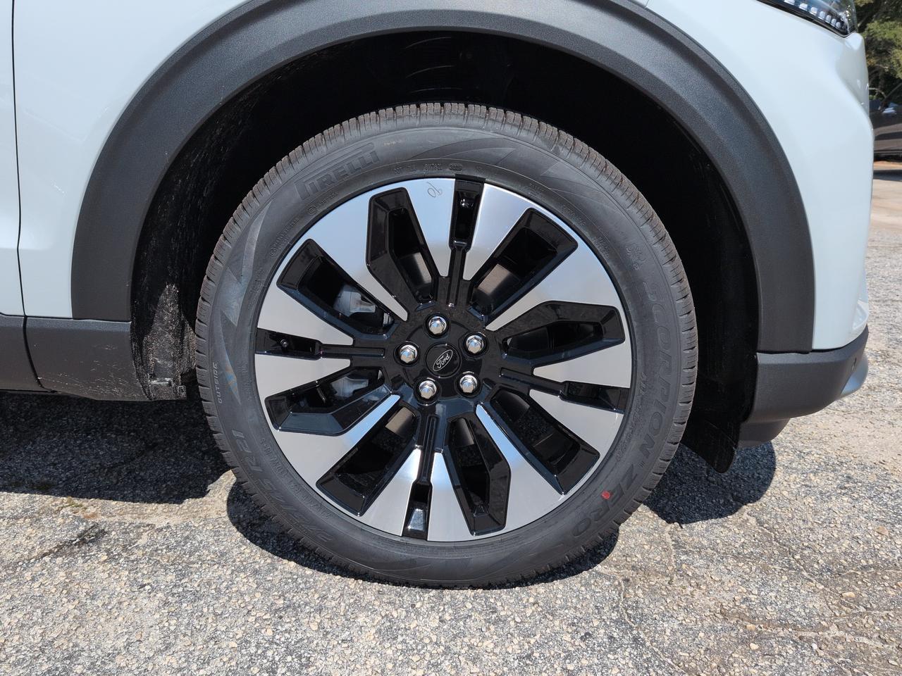 2027 Ford Explorer Platinum Appleton WI