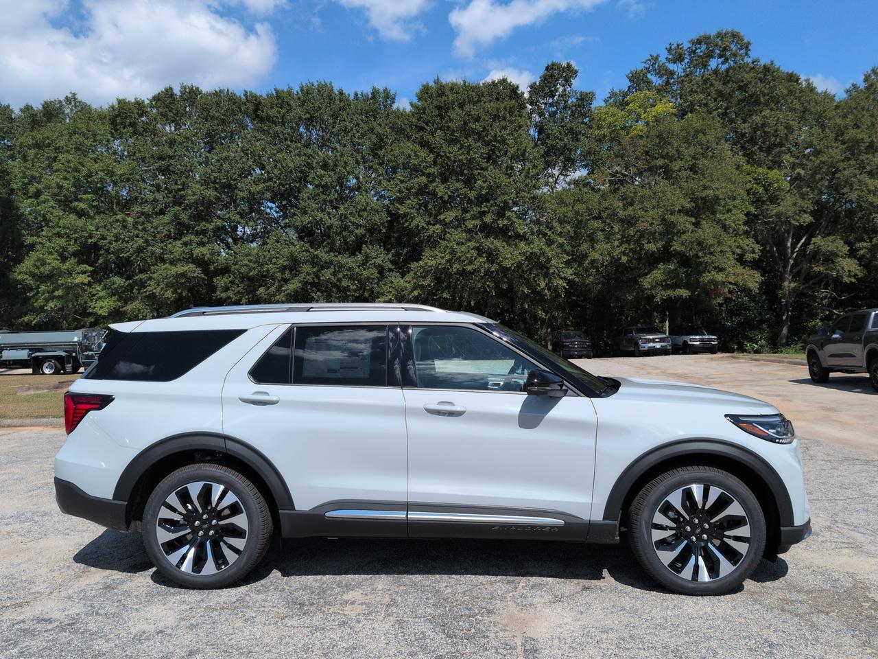 2027 Ford Explorer Platinum Appleton WI