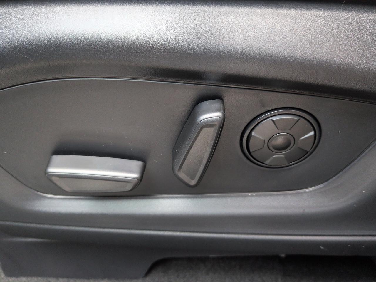 2027 Ford Explorer Platinum Appleton WI