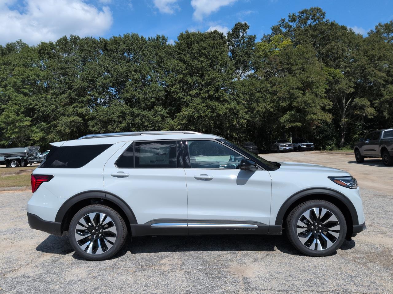 2027 Ford Explorer Platinum