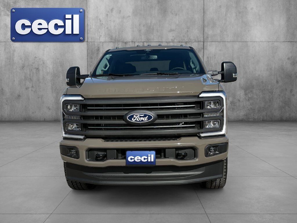 2027 Ford F-250SD XLT