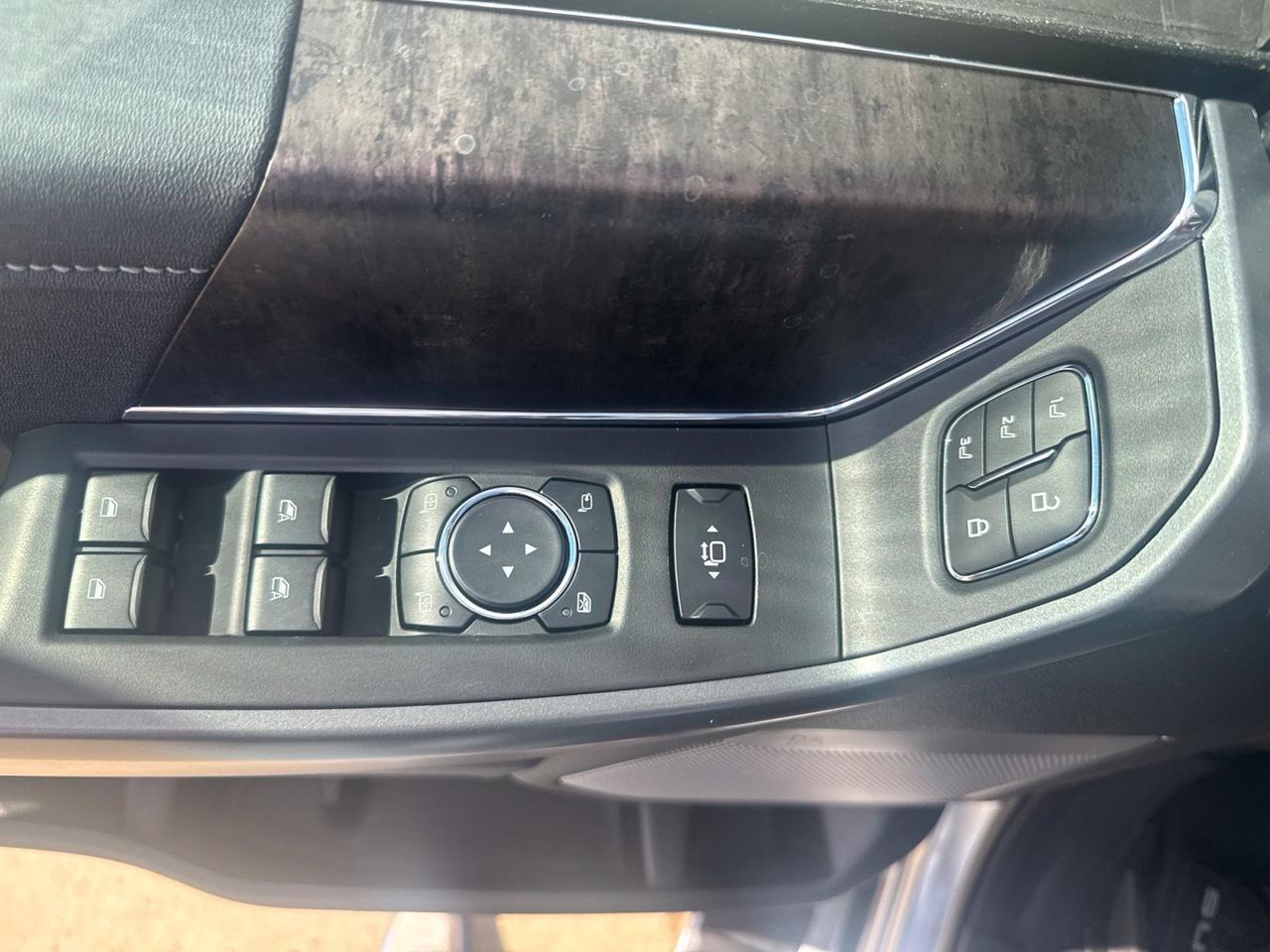 2027 Ford F-350SD Lariat Watertown SD