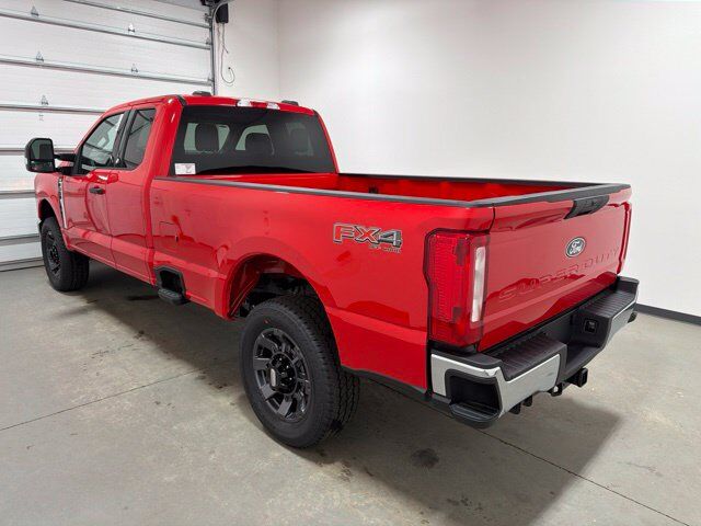 2027 Ford F-350SD XLT Pine River MN