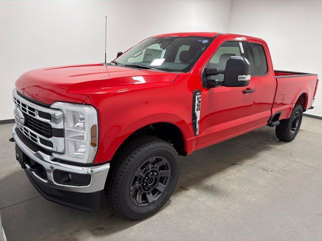 2027 Ford F-350SD XLT Pine River MN