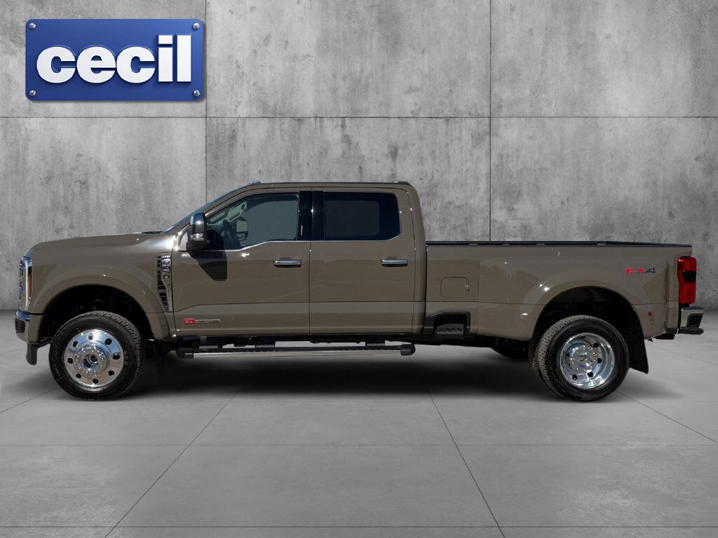 2027 Ford F-450SD Hondo TX