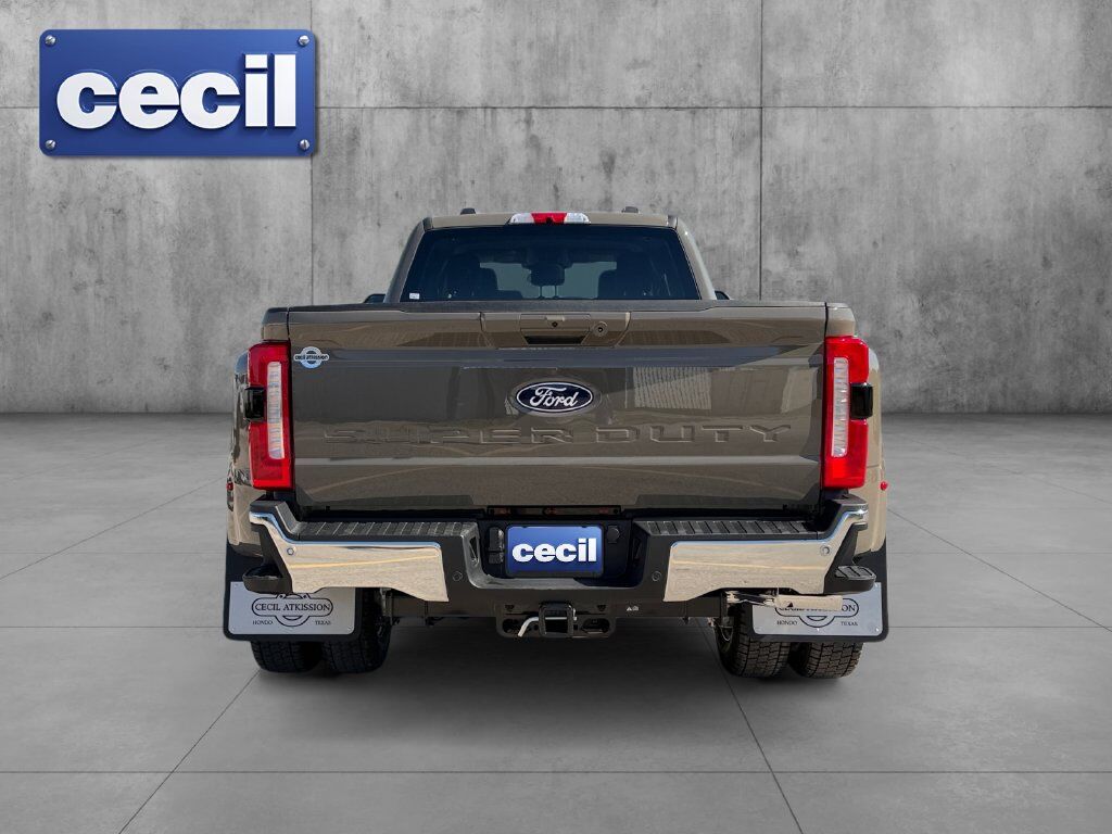 2027 Ford F-450SD Hondo TX