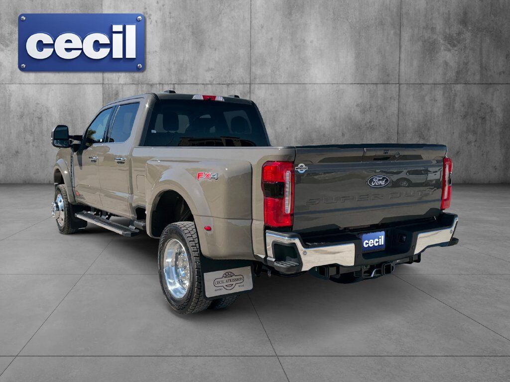 2027 Ford F-450SD Hondo TX