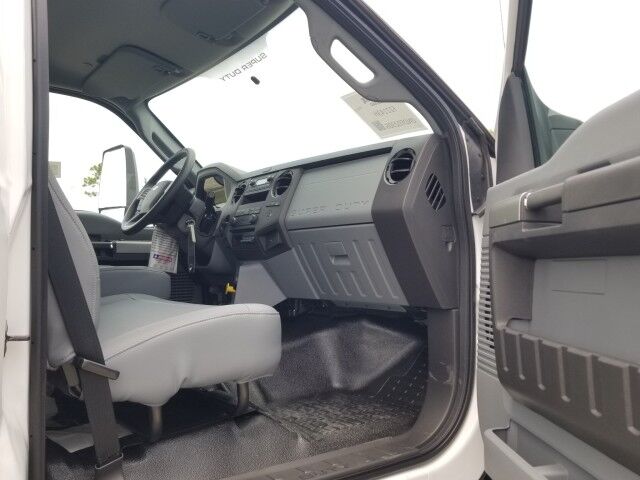 2027 Ford F-650 26' Dry Box Truck with 2,500 lb Lift Gate Homestead FL