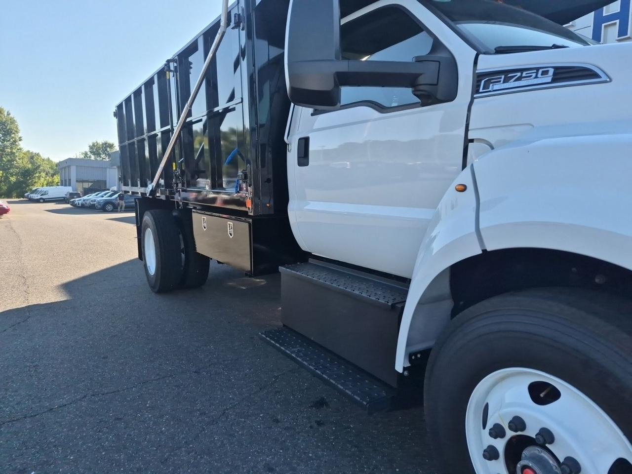 2027 Ford F-750SD Base Warrenton VA
