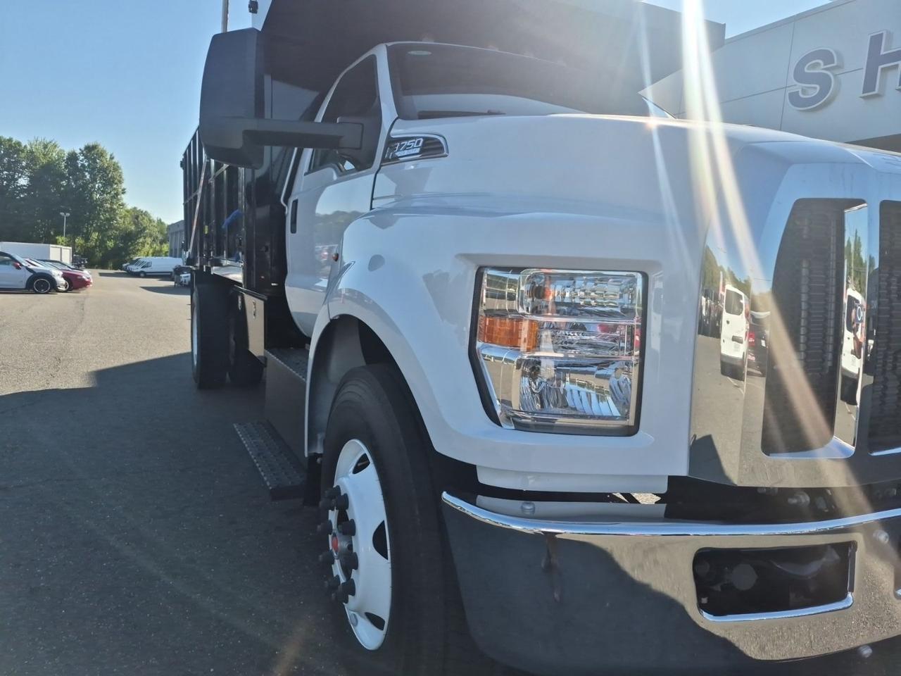 2027 Ford F-750SD Base Warrenton VA