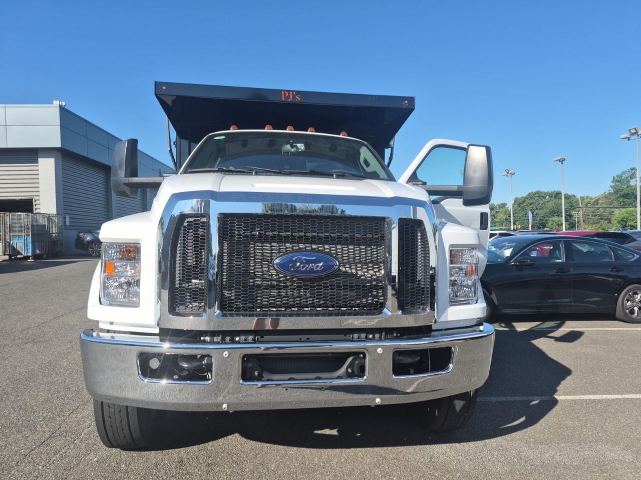 2027 Ford F-750SD Base Warrenton VA