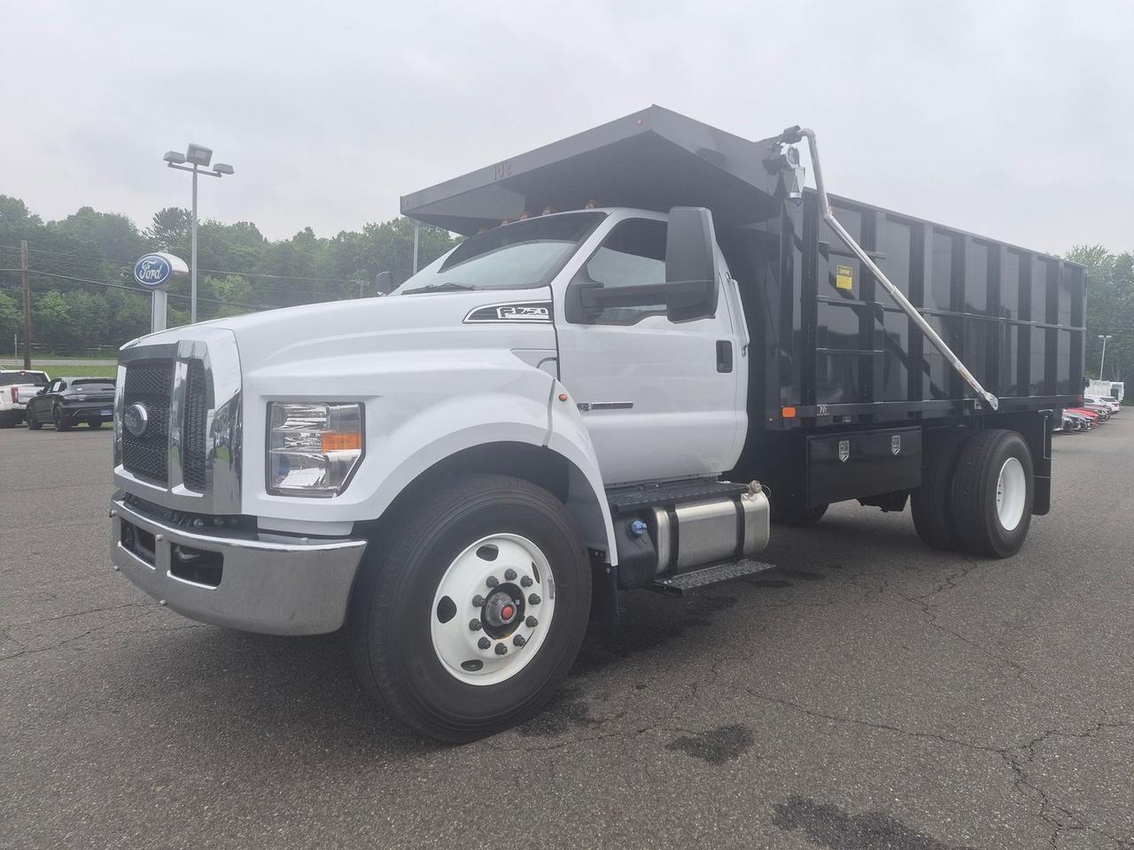 2027 Ford F-750SD Base Warrenton VA