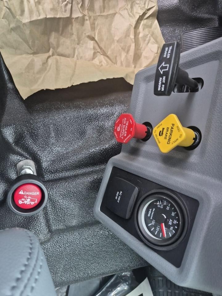 2027 Ford F-750SD Base Warrenton VA