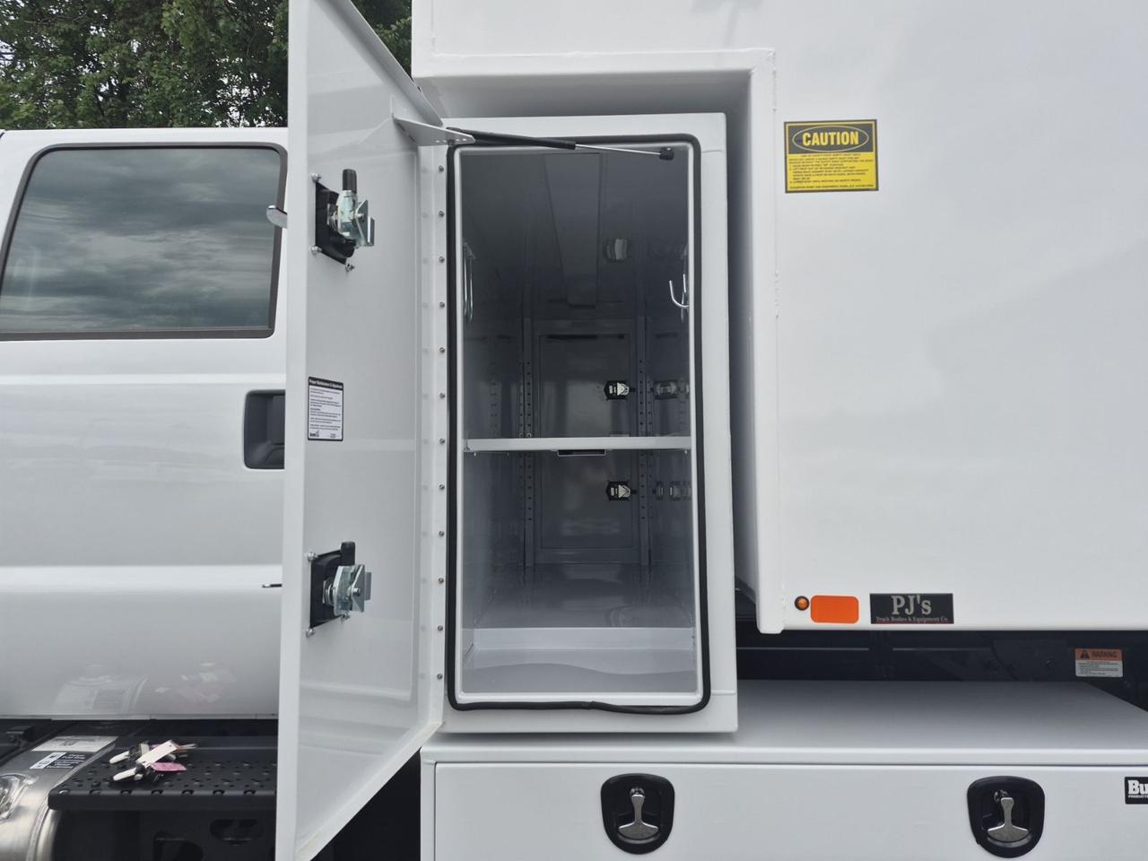 2027 Ford F-750SD Base Warrenton VA