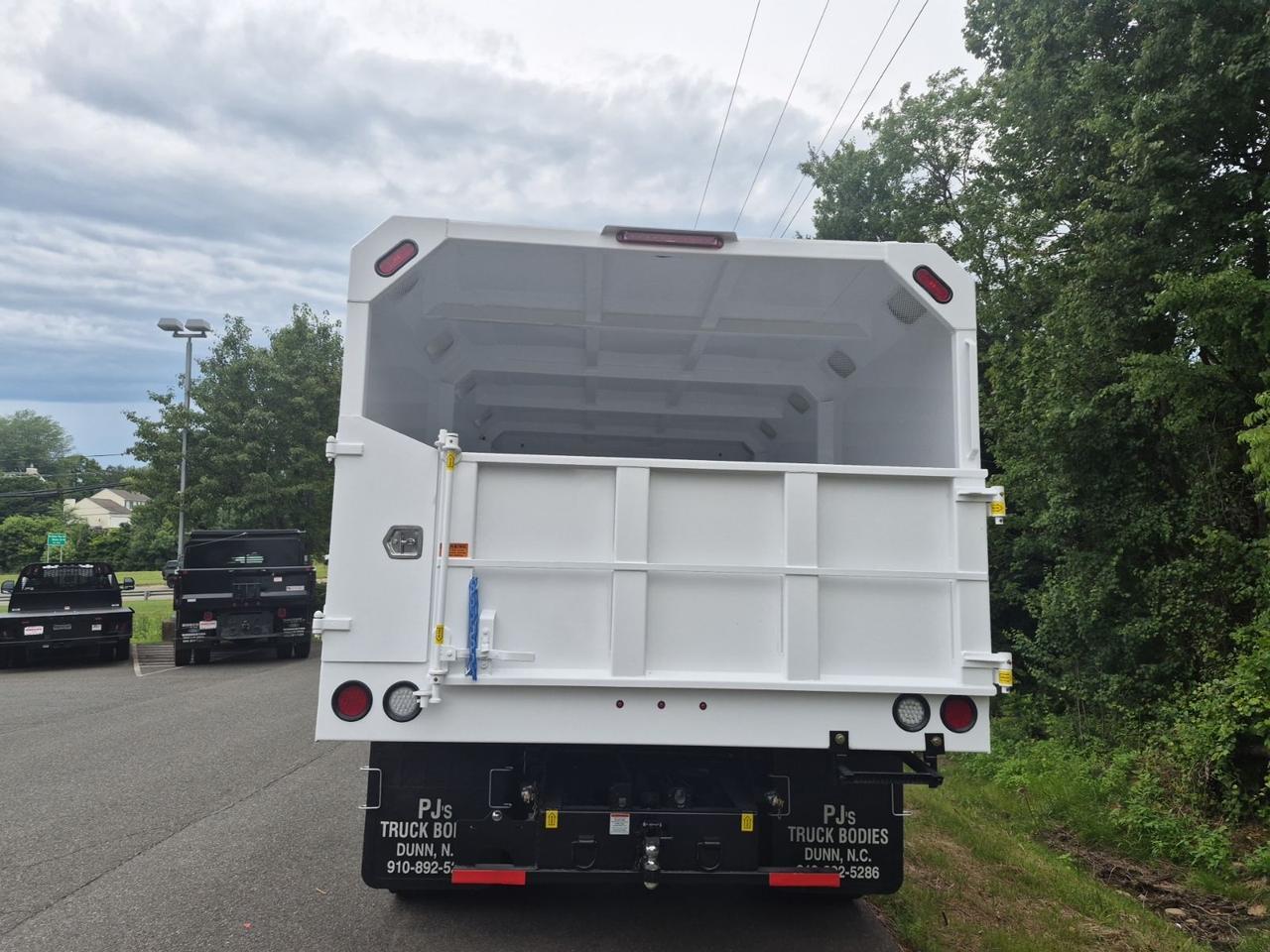 2027 Ford F-750SD Base Warrenton VA