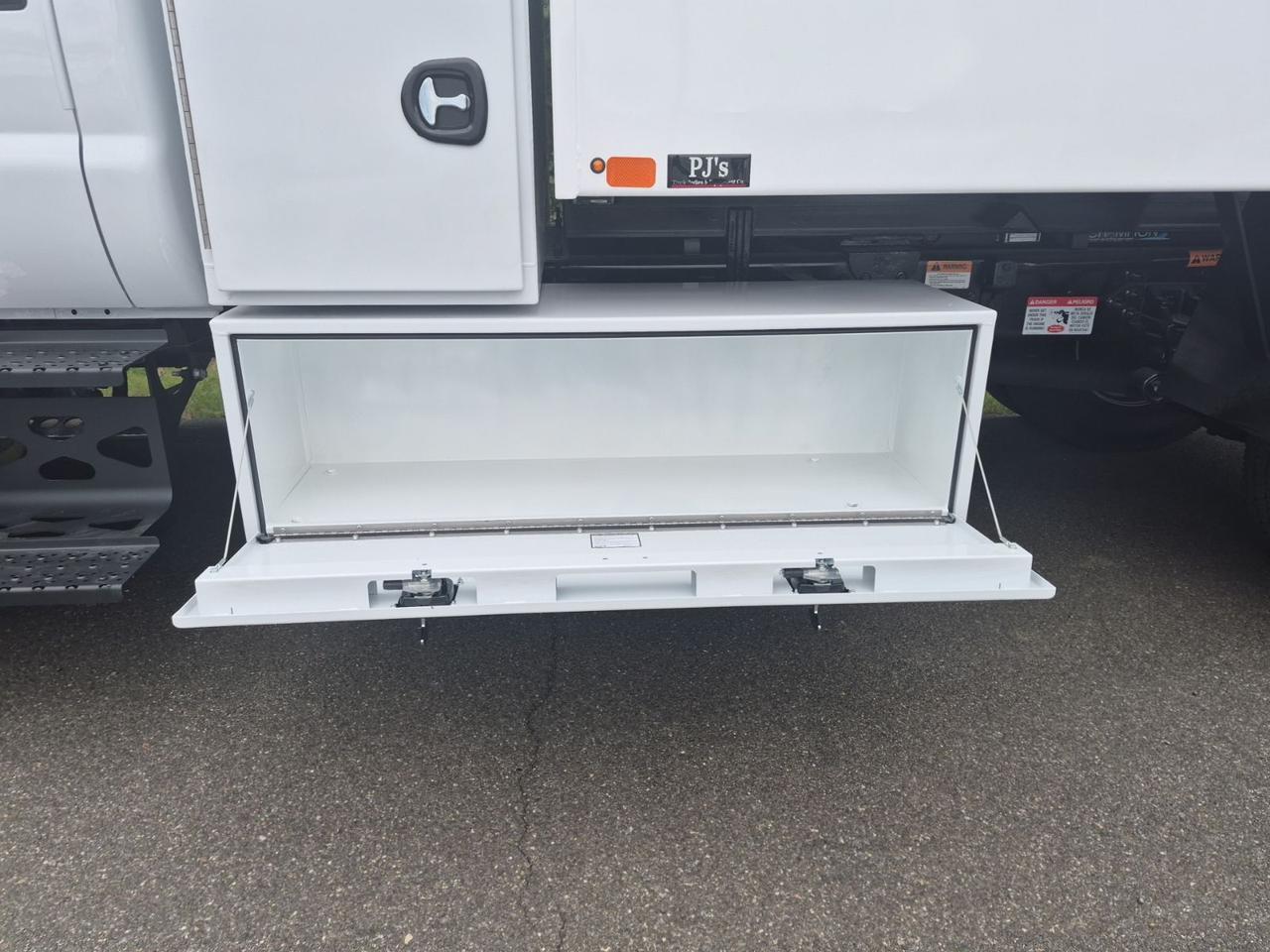 2027 Ford F-750SD Base Warrenton VA
