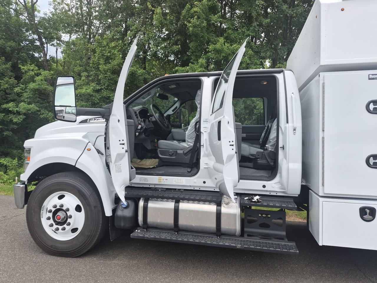 2027 Ford F-750SD Base Warrenton VA