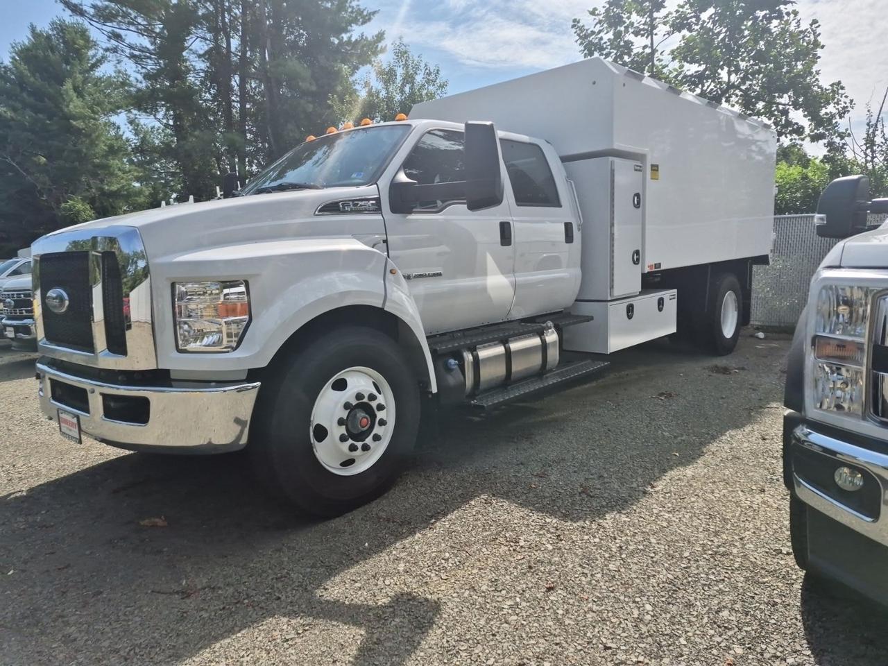 2027 Ford F-750SD Base Warrenton VA