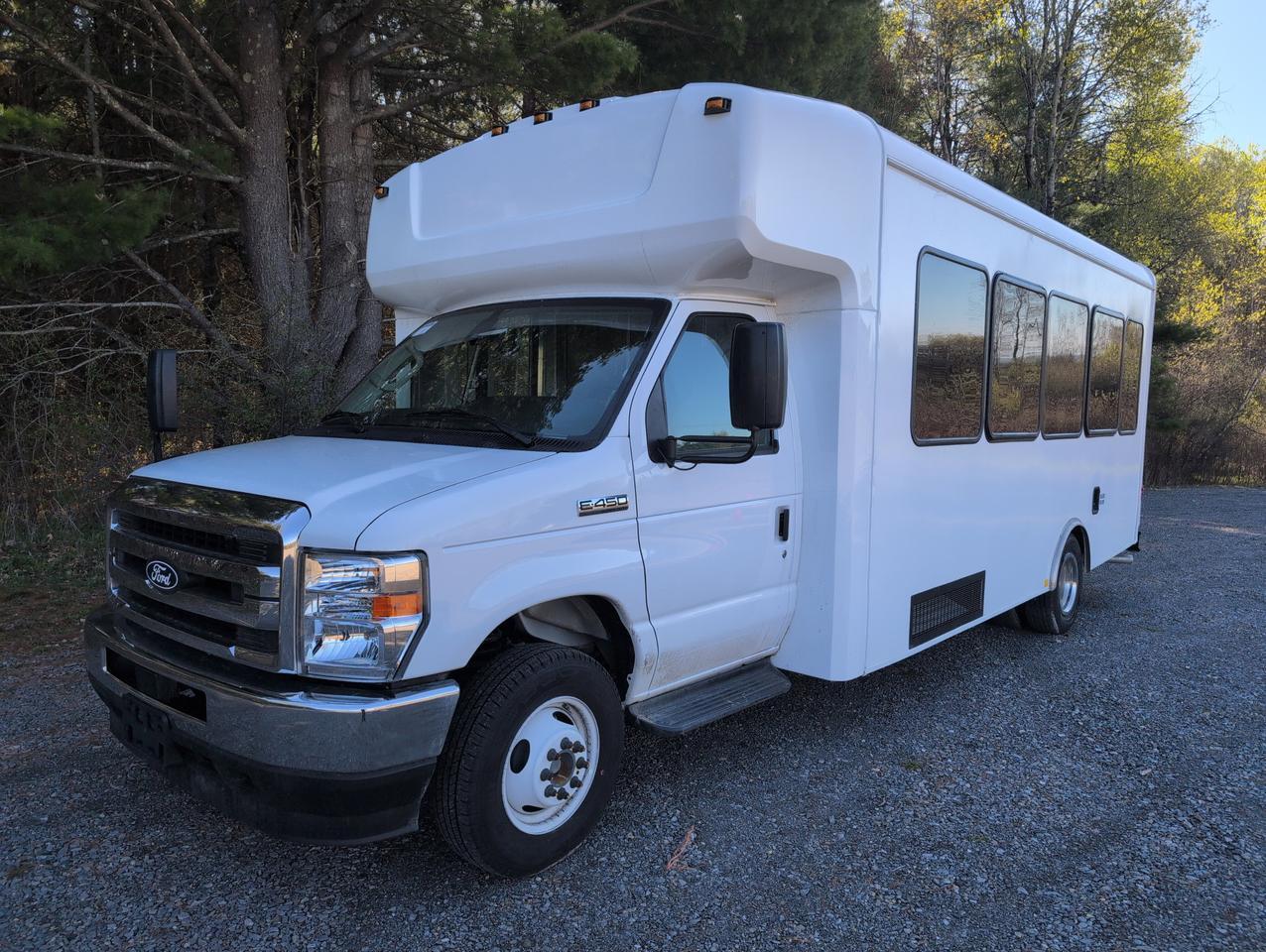 2027 Ford HLE HLE COACH Johnstown NY
