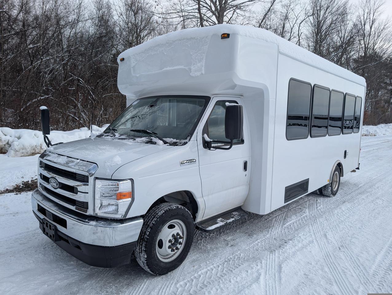 2027 Ford HLE HLE COACH Johnstown NY
