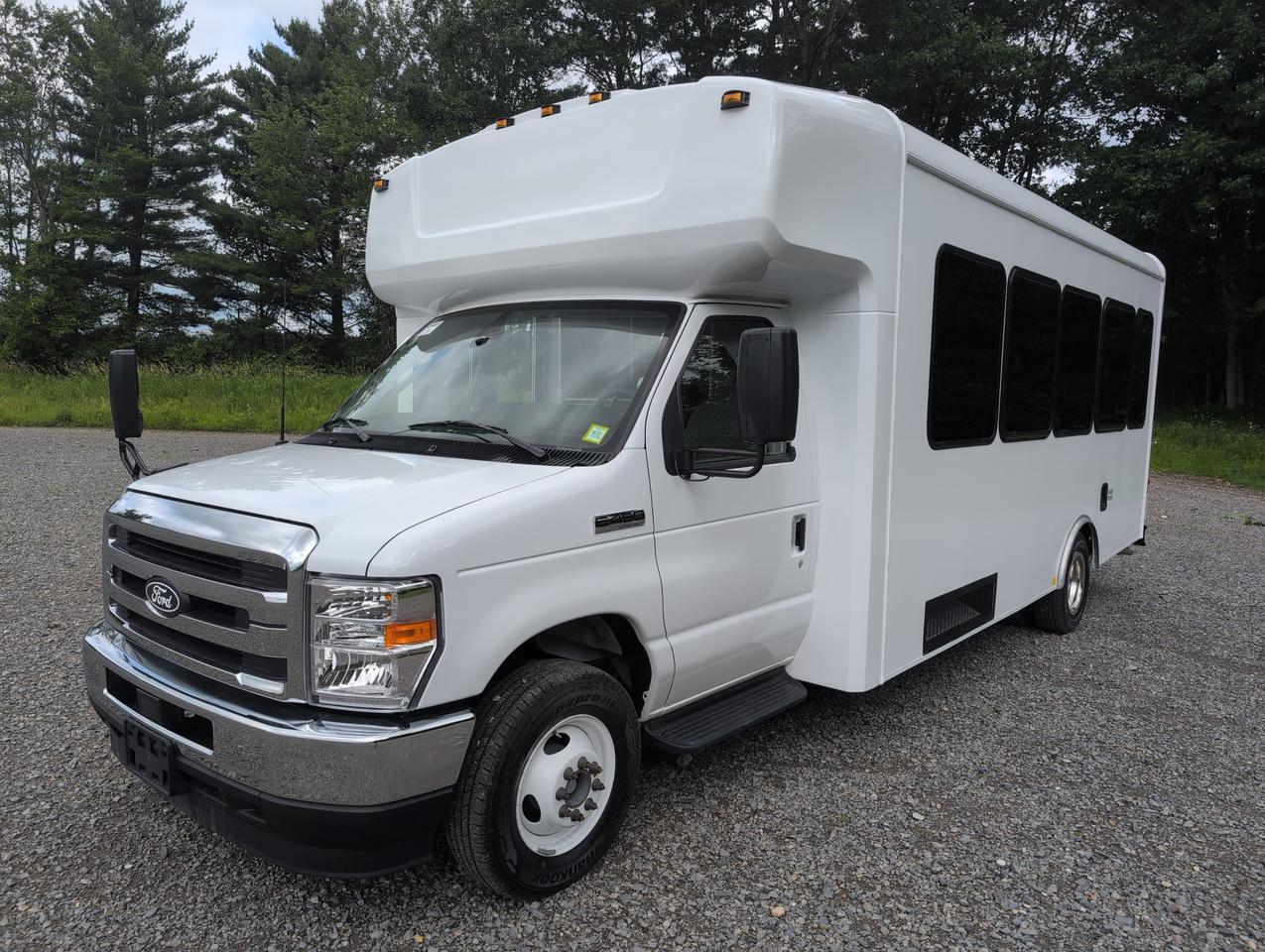 2027 Ford HLE HLE COACH Johnstown NY