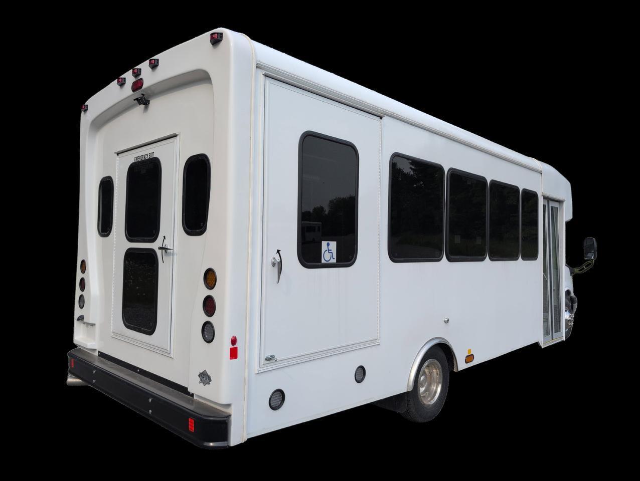 2027 Ford HLE HLE COACH