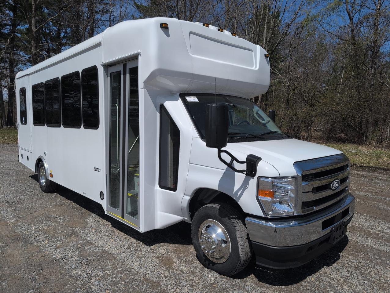 2027 Ford HLE HLE COACH