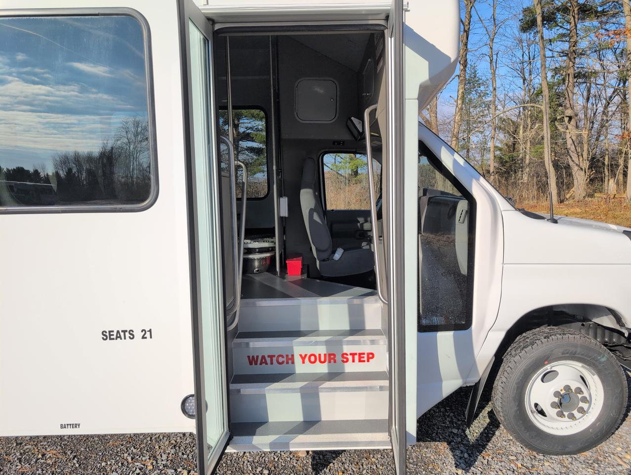 2027 Ford HLE HLE COACH Johnstown NY