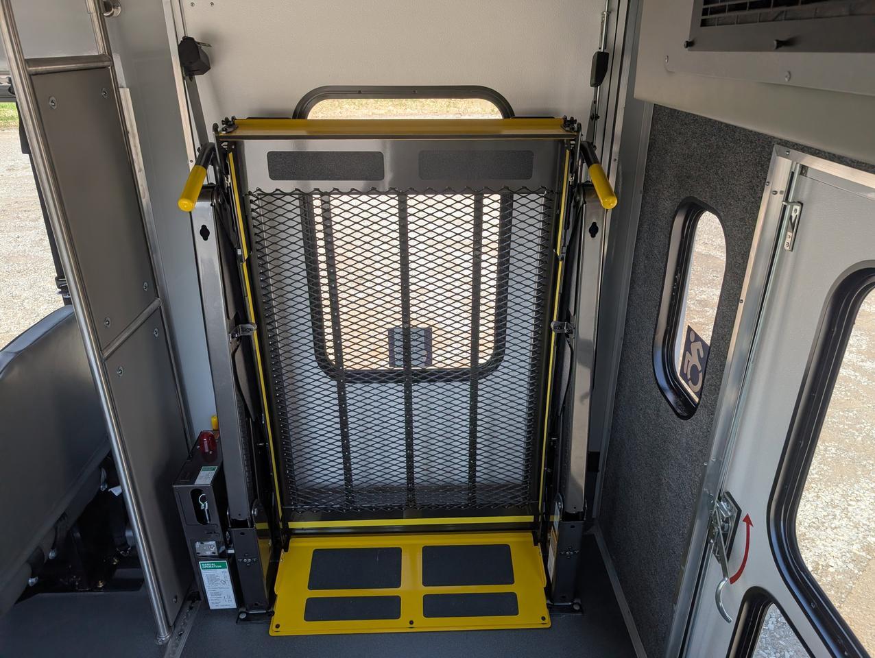 2027 Ford HLE HLE COACH Johnstown NY