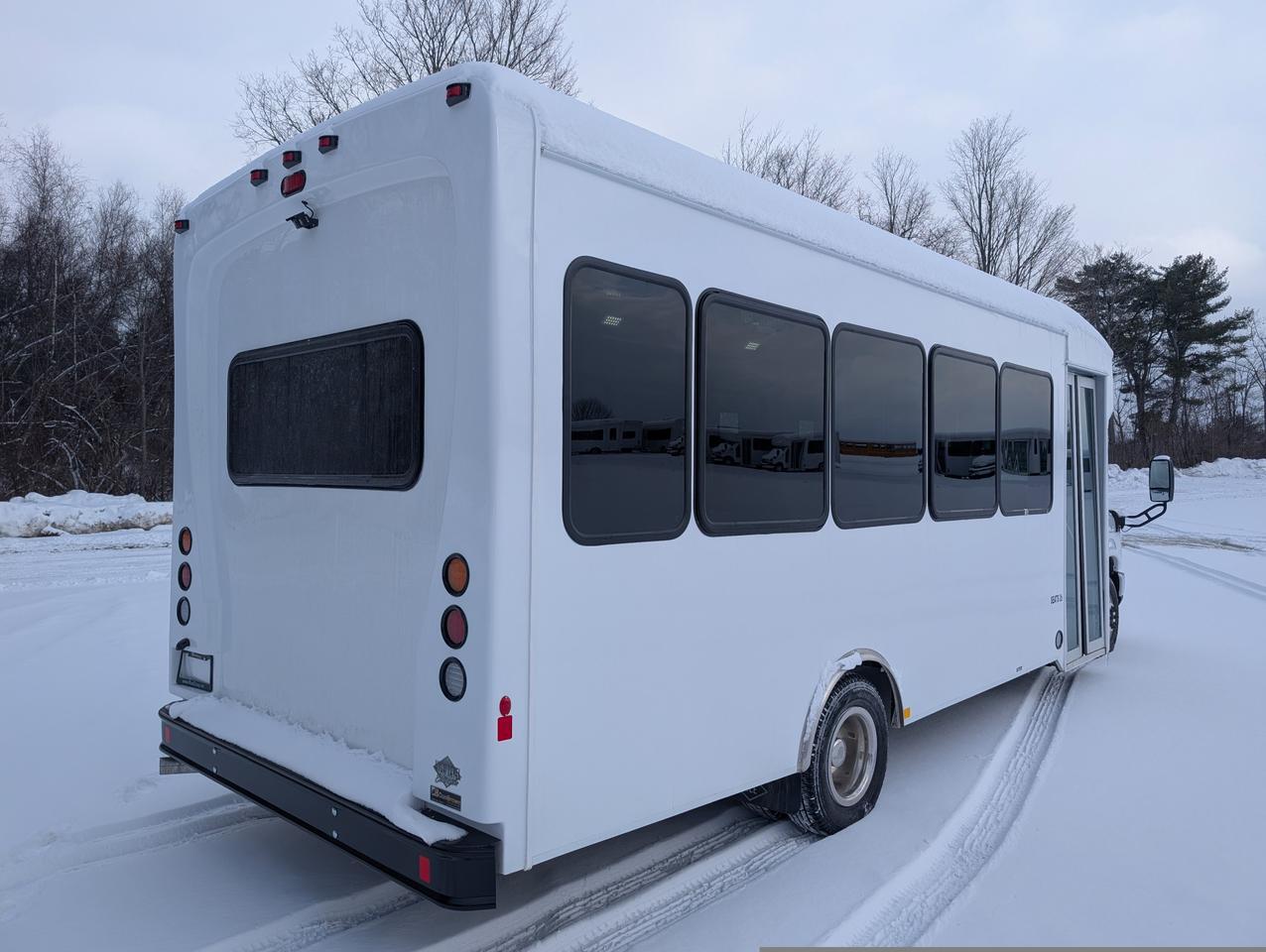 2027 Ford HLE HLE COACH Johnstown NY