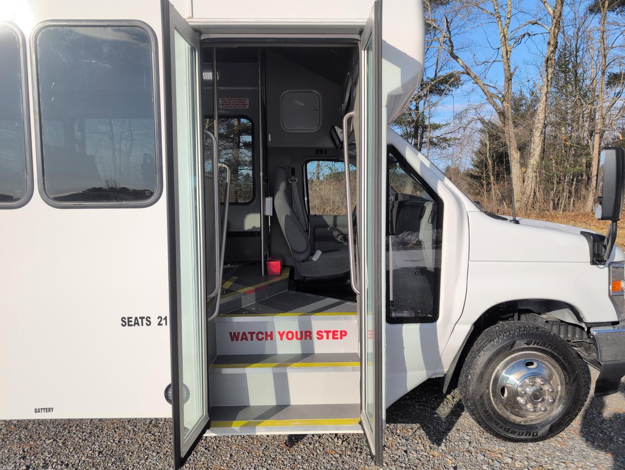 2027 Ford HLE HLE COACH Johnstown NY