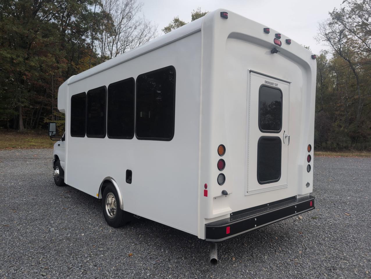 2027 Ford HLE HLE COACH Johnstown NY