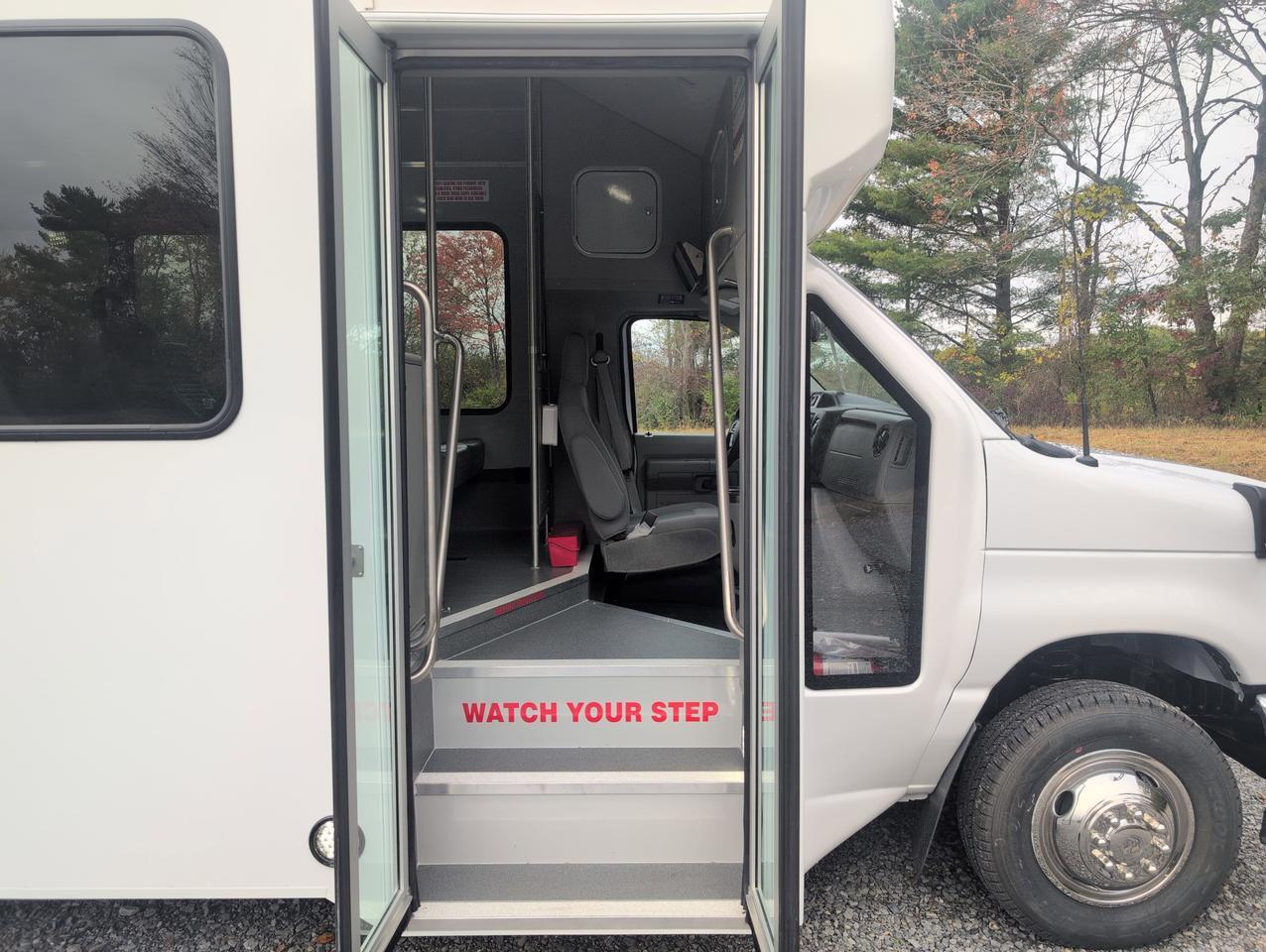 2027 Ford HLE HLE COACH Johnstown NY