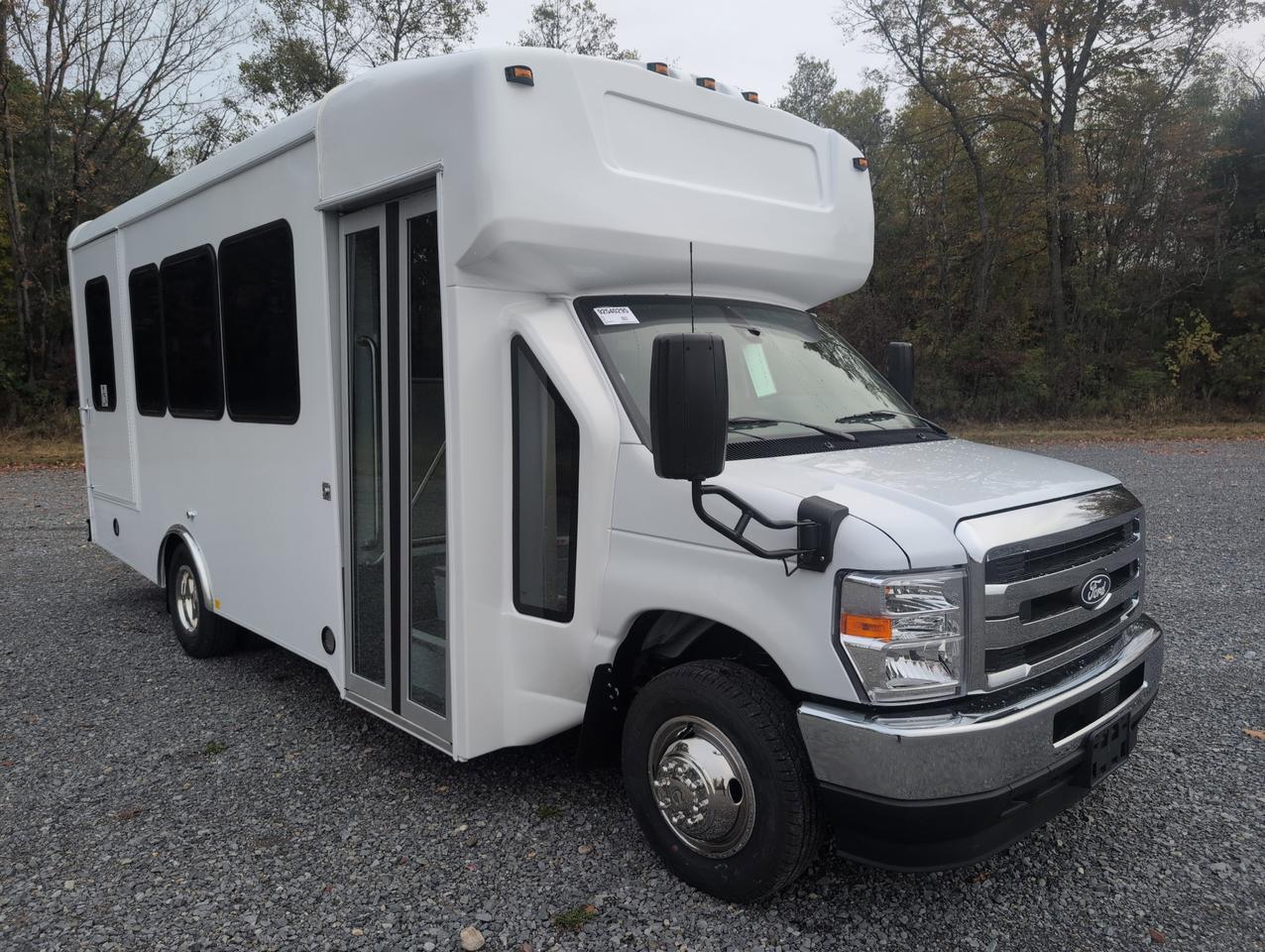 2027 Ford HLE HLE COACH Johnstown NY