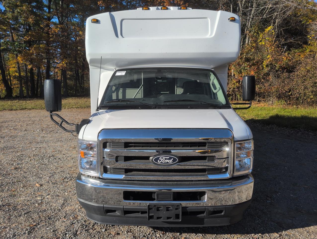 2027 Ford HLE MAVRYK