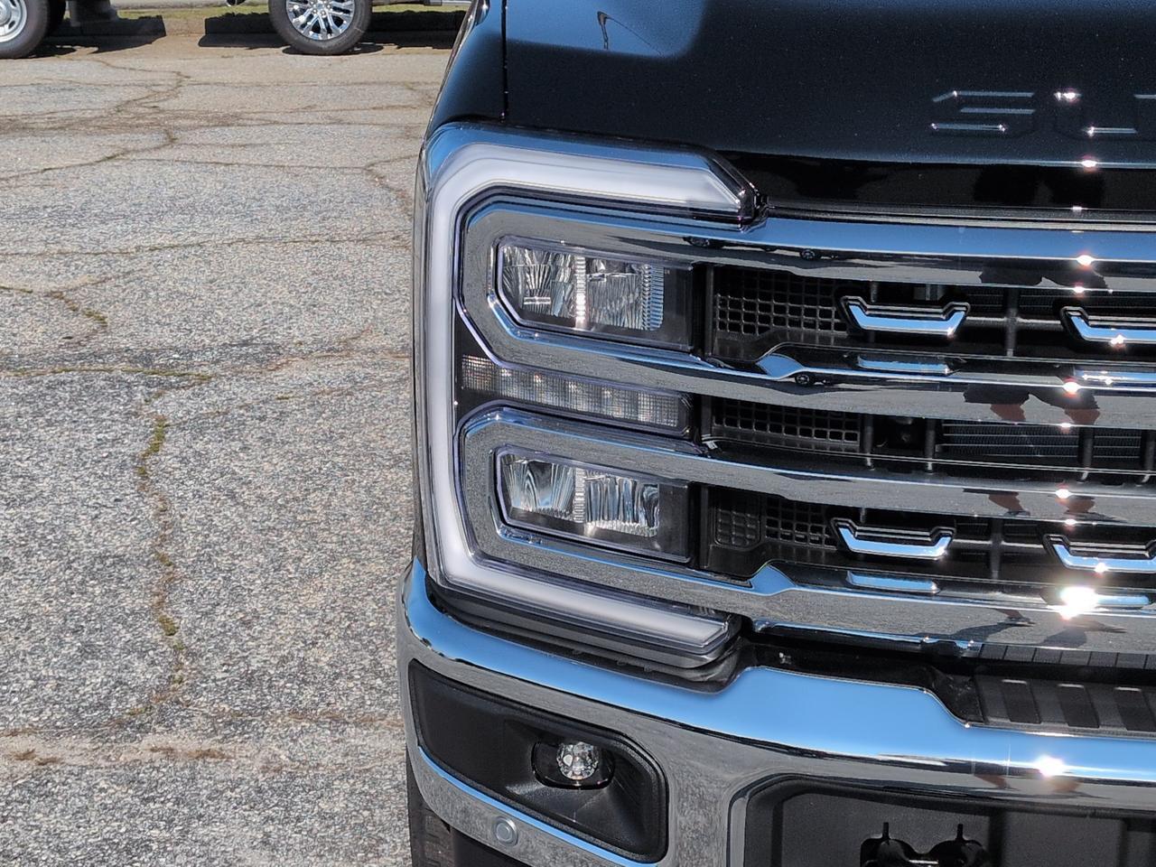 2027 Ford Super Duty F-250 SRW LARIAT Appleton WI