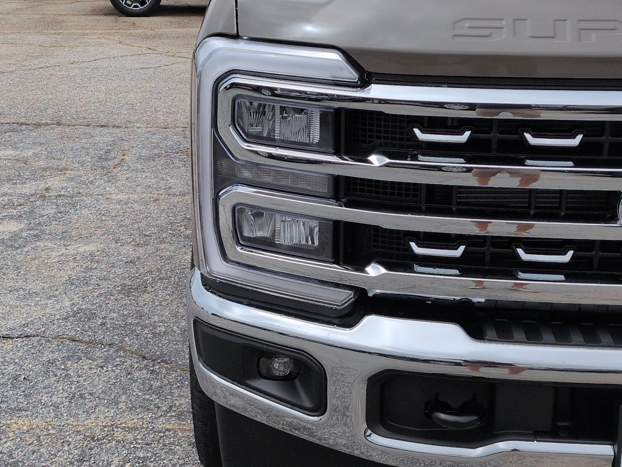 2027 Ford Super Duty F-250 SRW LARIAT Appleton WI