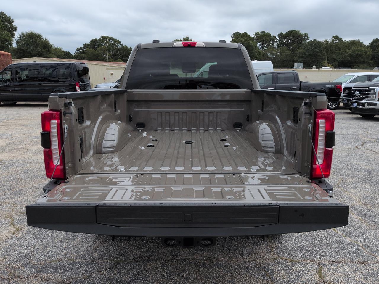 2027 Ford Super Duty F-250 SRW LARIAT Appleton WI