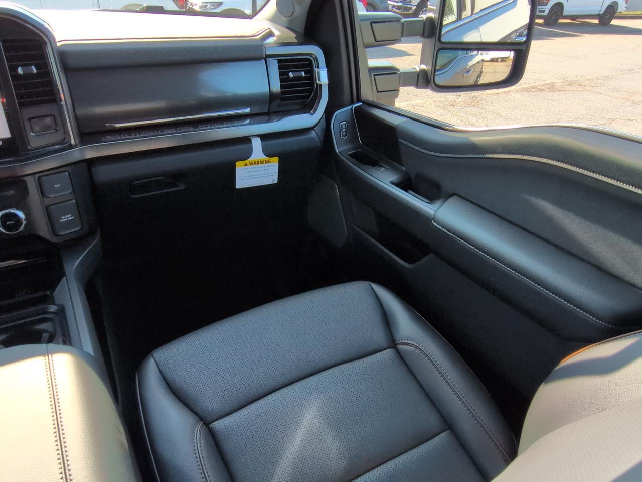 2027 Ford Super Duty F-250 SRW LARIAT Appleton WI