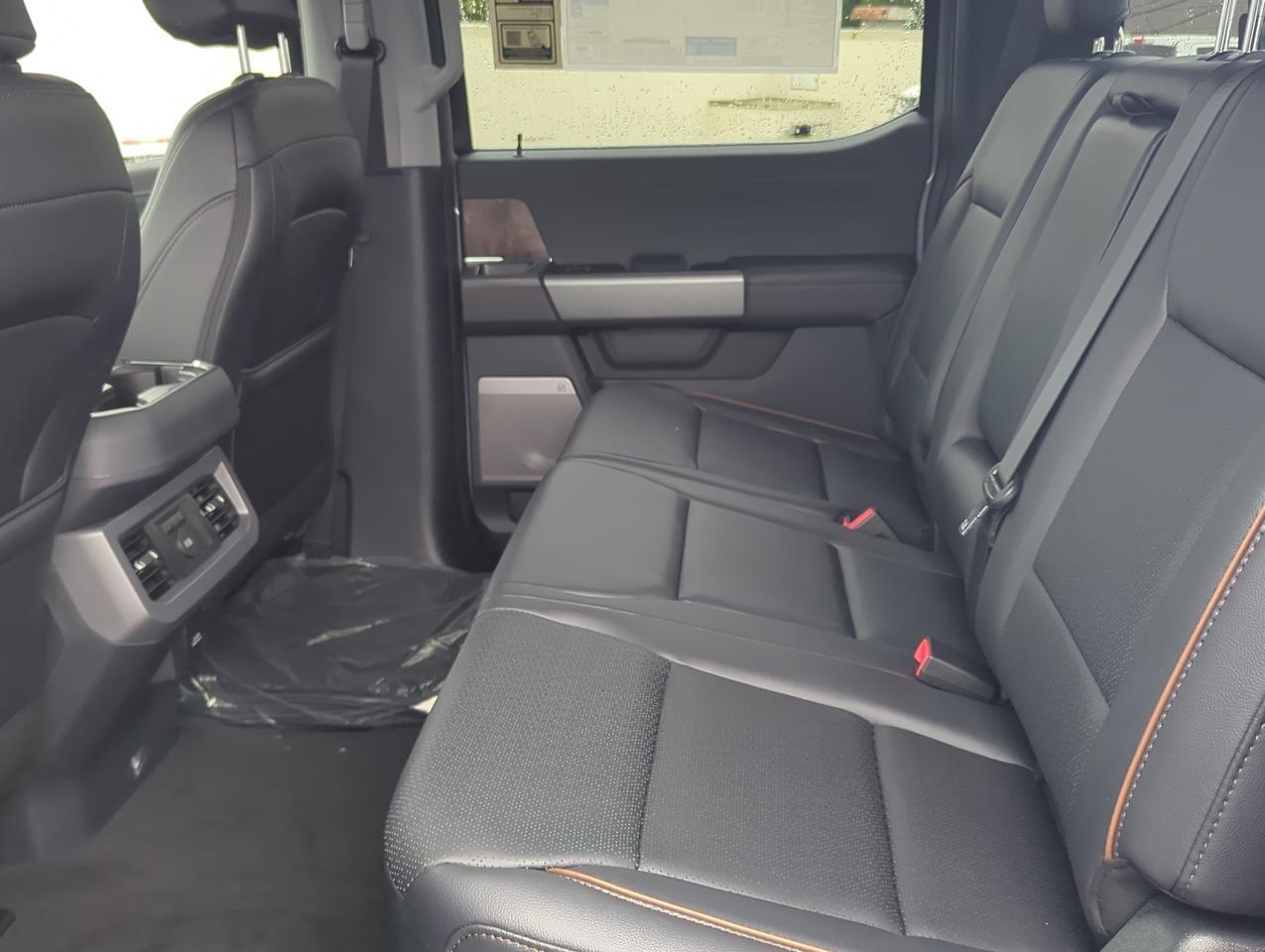 2027 Ford Super Duty F-250 SRW LARIAT Appleton WI