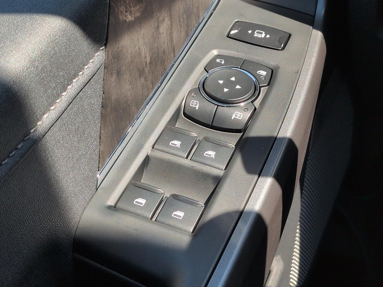 2027 Ford Super Duty F-250 SRW LARIAT Appleton WI