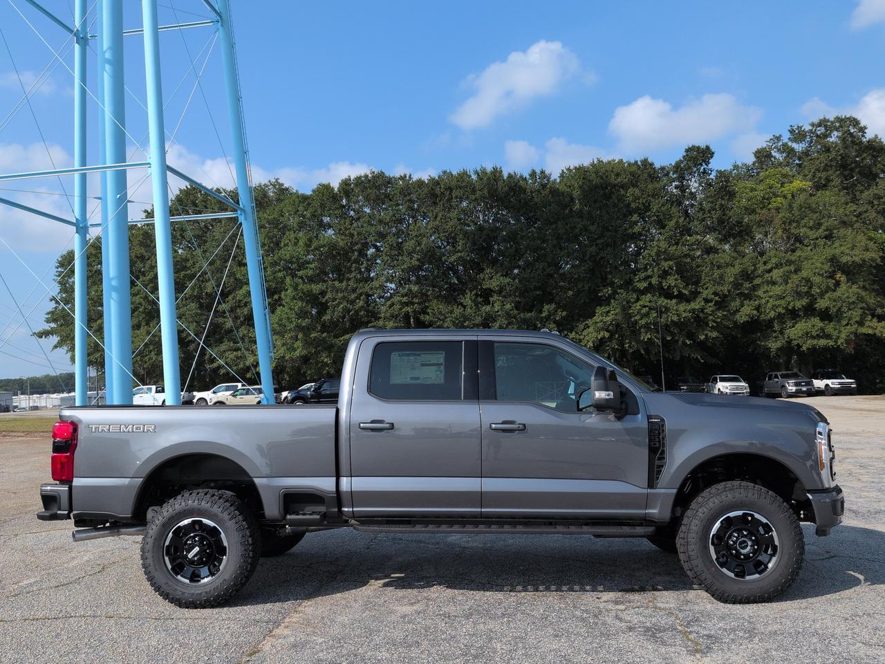 2027 Ford Super Duty F-250 SRW Lariat