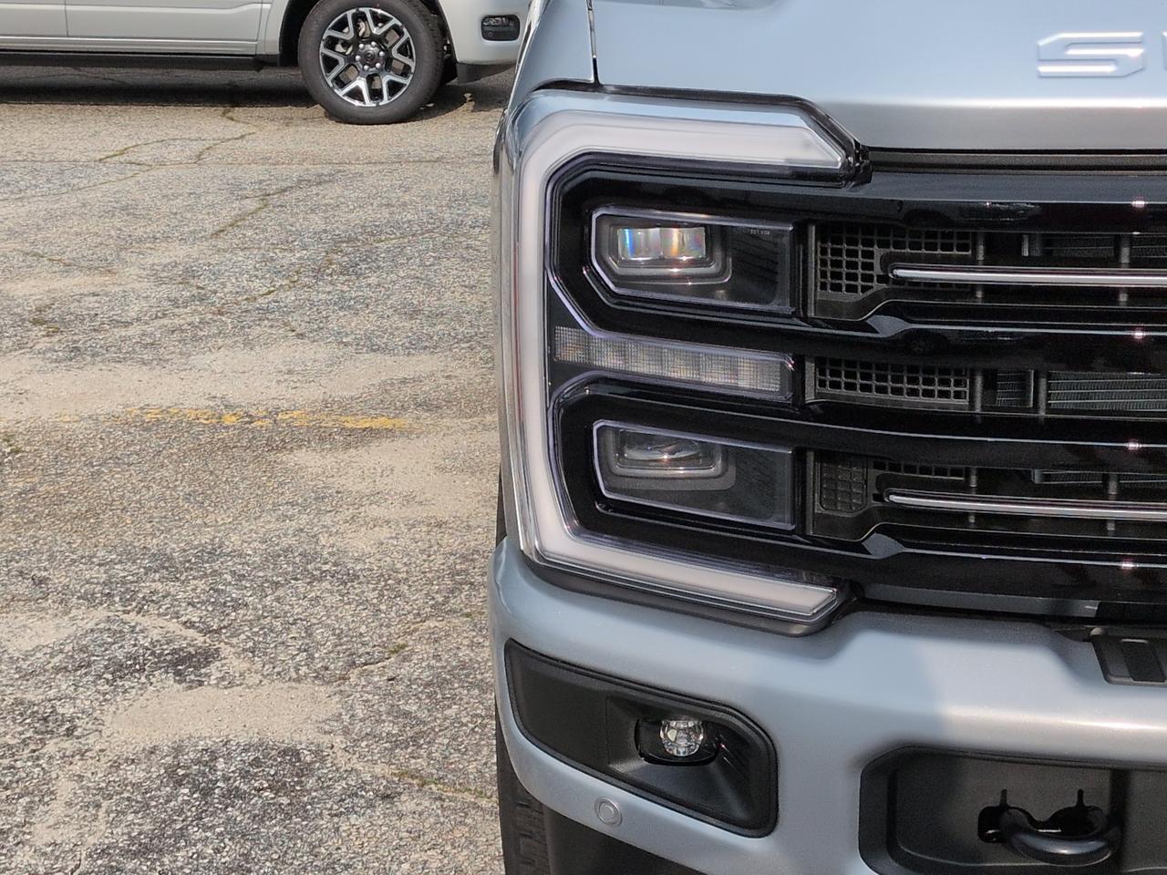2027 Ford Super Duty F-250 SRW Platinum Appleton WI
