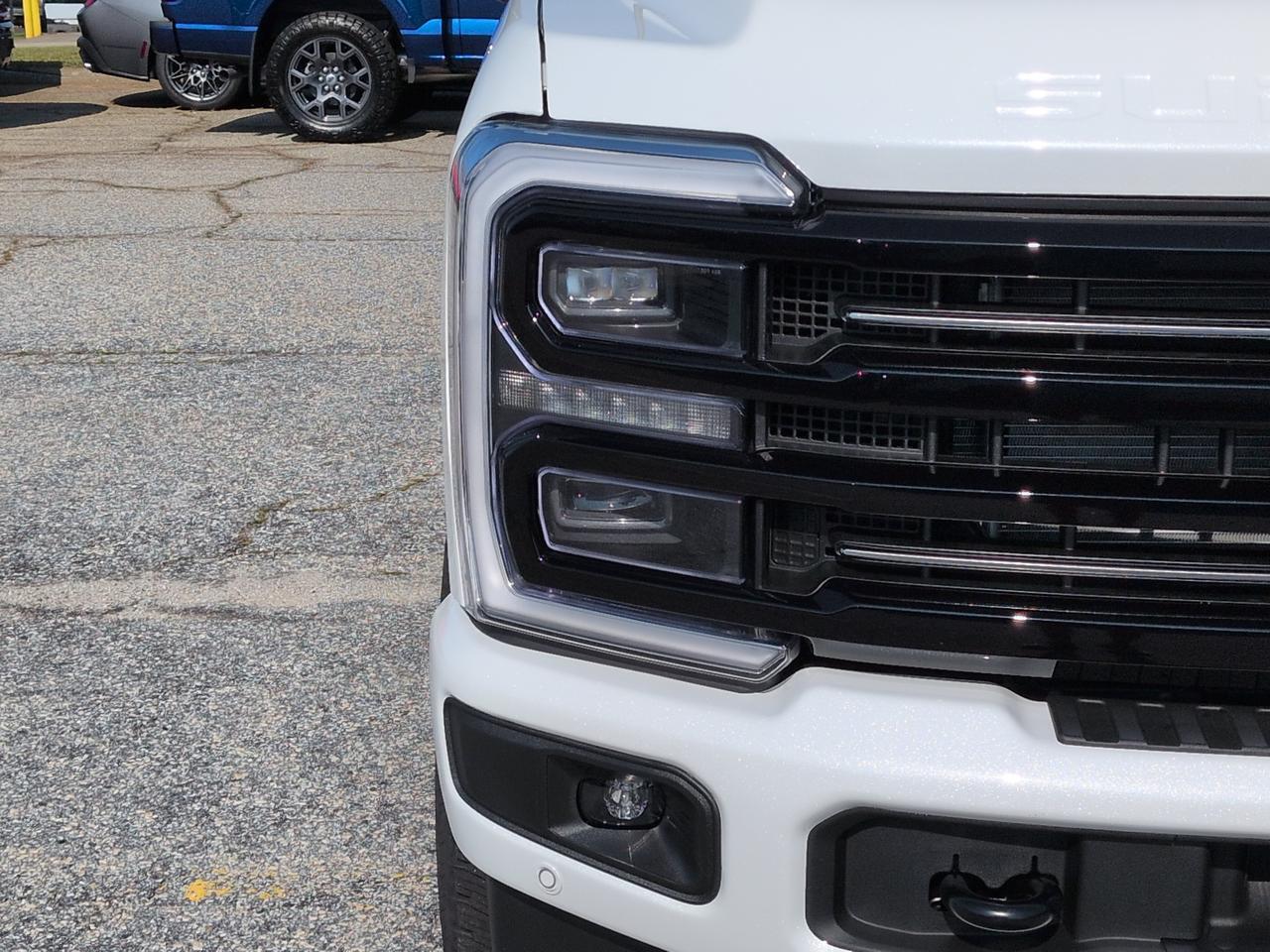 2027 Ford Super Duty F-250 SRW Platinum Appleton WI