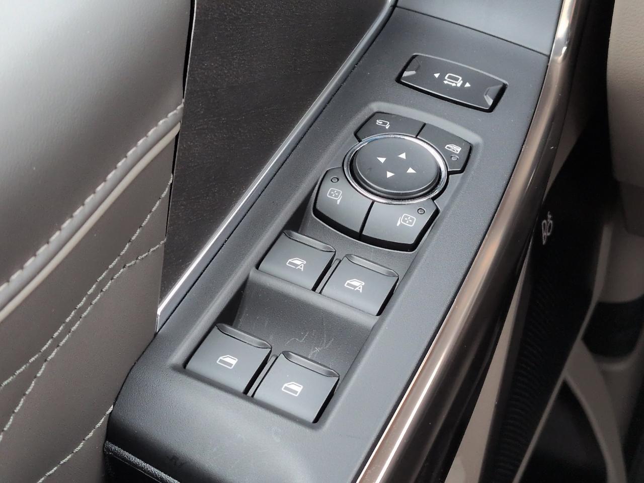 2027 Ford Super Duty F-250 SRW Platinum Appleton WI