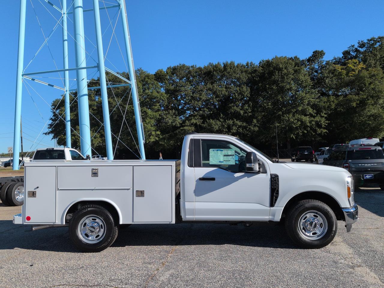 2027 Ford Super Duty F-250 SRW Service Body Appleton WI