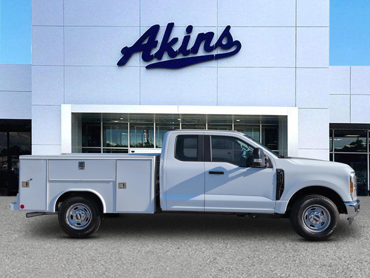 2027 Ford Super Duty F-250 SRW Service Body