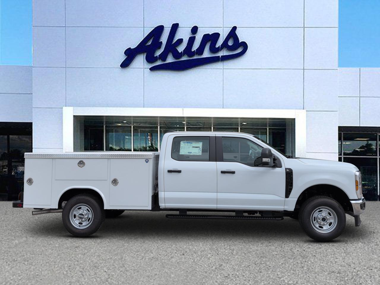 2027 Ford Super Duty F-250 SRW XL