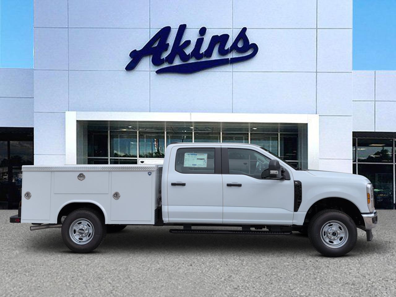 2027 Ford Super Duty F-250 SRW XL